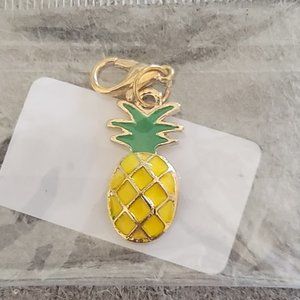Pineapple Pendant or Zipper Pull Gold Tone Yellow Green Fruit Themed Cute